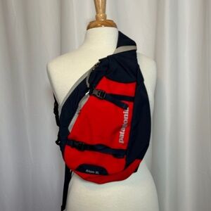 PATAGONIA ATOM 8L CROSSBODY BAG